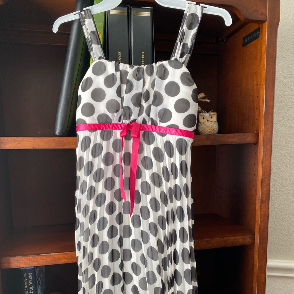 ✅SOLD✅Beautiful sleeveless girls dress👗😍🌟🖤💖